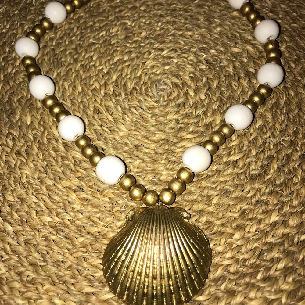 Shell necklace - Picture 3 of 4